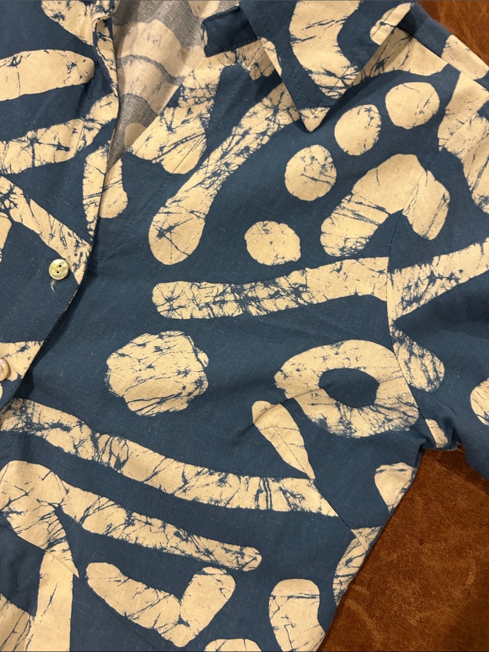 Haute Hippie Blue & White Tie-Front Linen Blend Crop Top - Picture 4 of 7